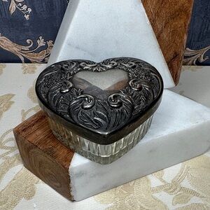 Vintage 1989 Godinger Victorian Bouquets Silver Plate Glass Heart Trinket Box